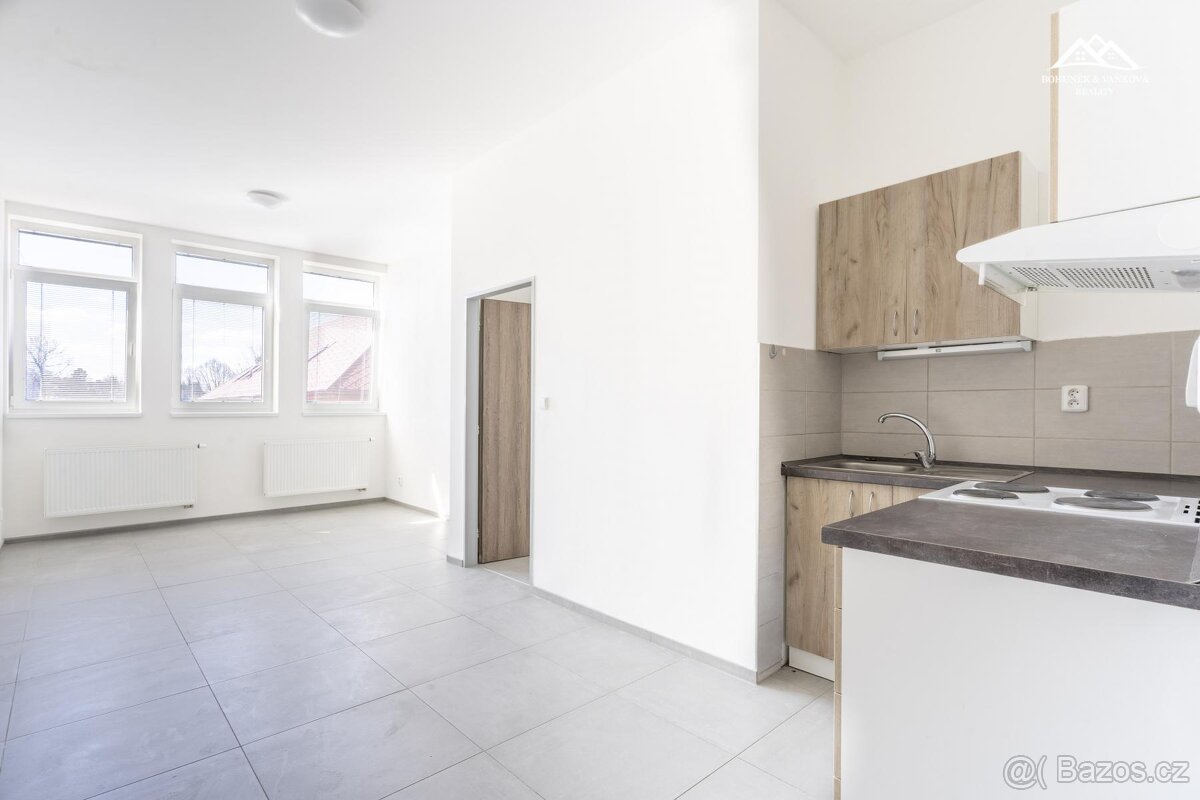 Pronájem bytu 2+kk, 52 m2, Hlinsko, ul. Adámkova třída
