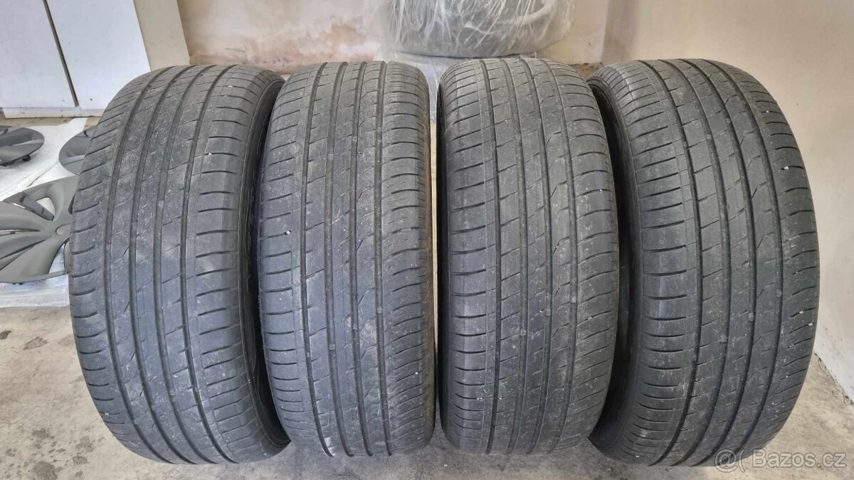 Nexen N'fera SU1 215/55 R17 94 V