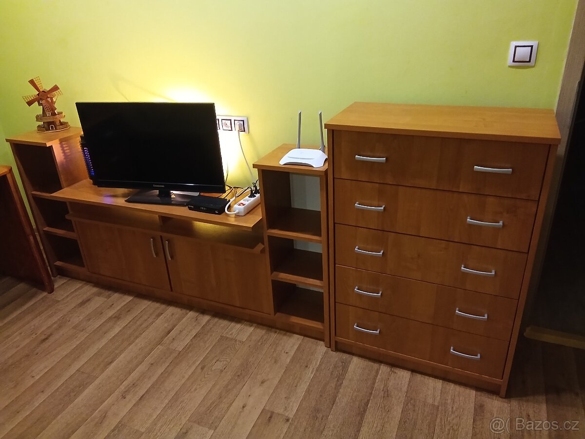 Prodám podstavec pod televize a komoda