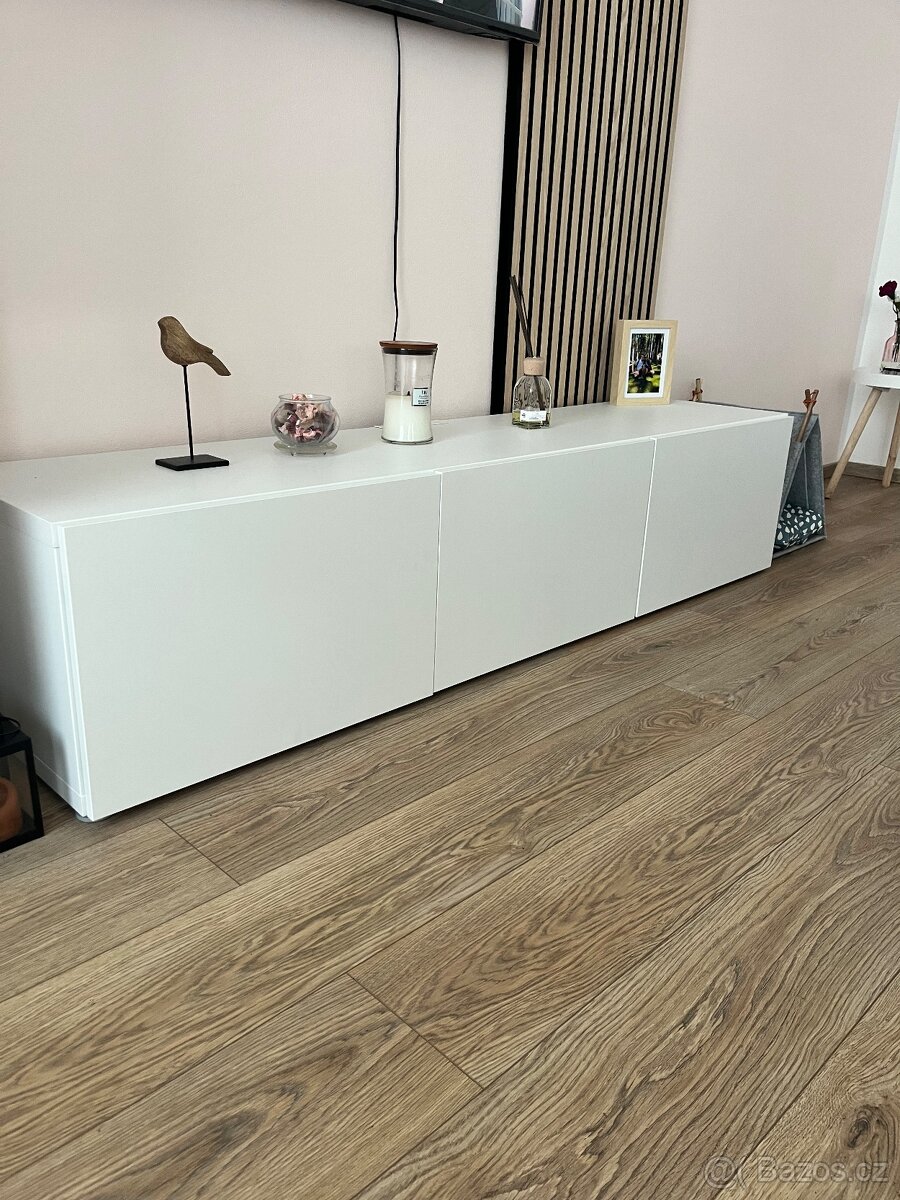 Tv skříňka Ikea Besta