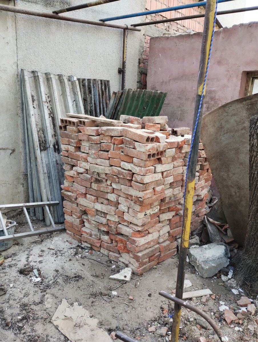 cihly za odvoz cca 1000