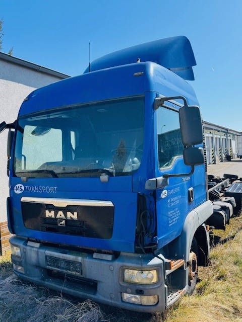 MAN TGL 250- poškozený motor nekompletní