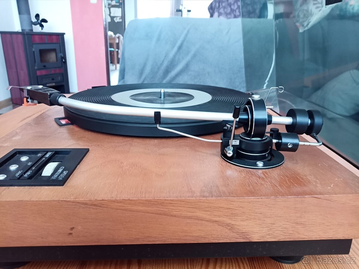 Gramofon Tesla NC 450 Hi-Fi elektronik