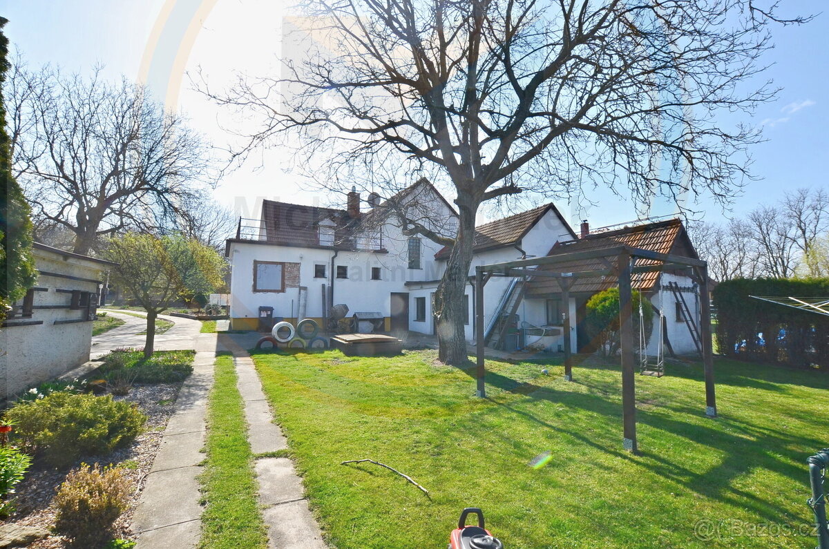 Prodej rodinného domu 150m², pozemek 4330 m², Chržín