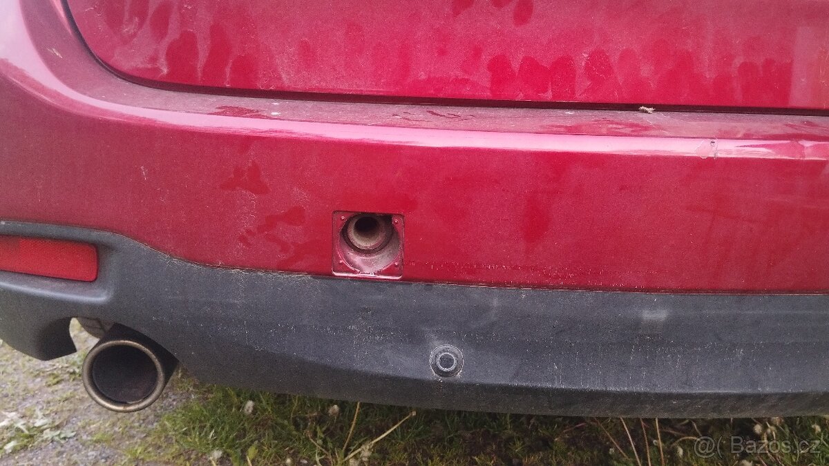 Krytka tažného zařízení pravá Mazda 6 combi