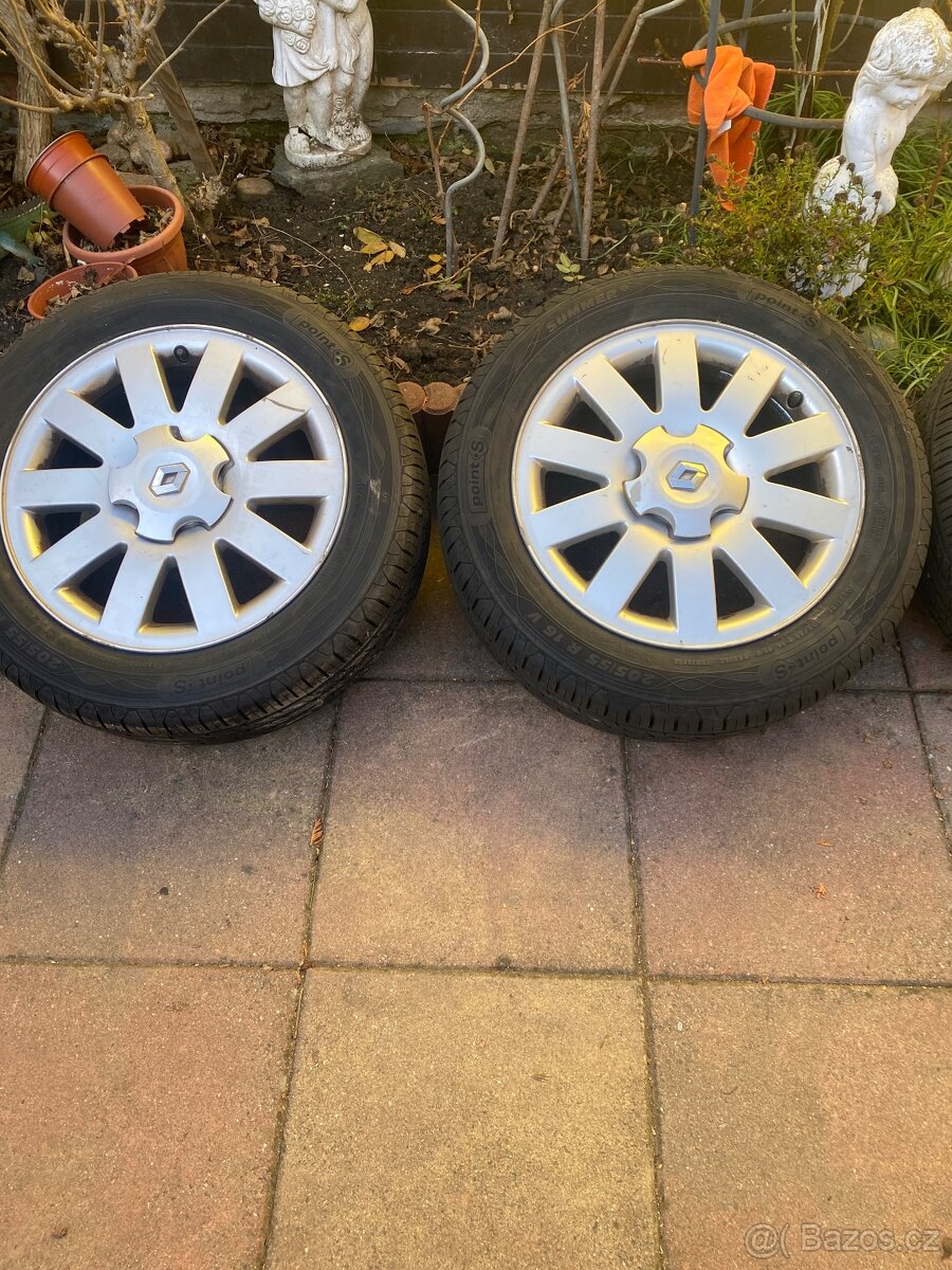 Prodám náhradní dily Renault Laguna 2