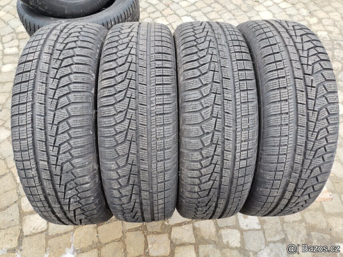 215/65/17 zimni pneu CONTI a HANKOOK 215/65 R17