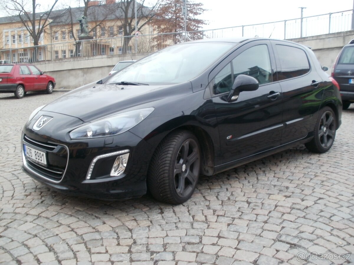 Peugeot 308.