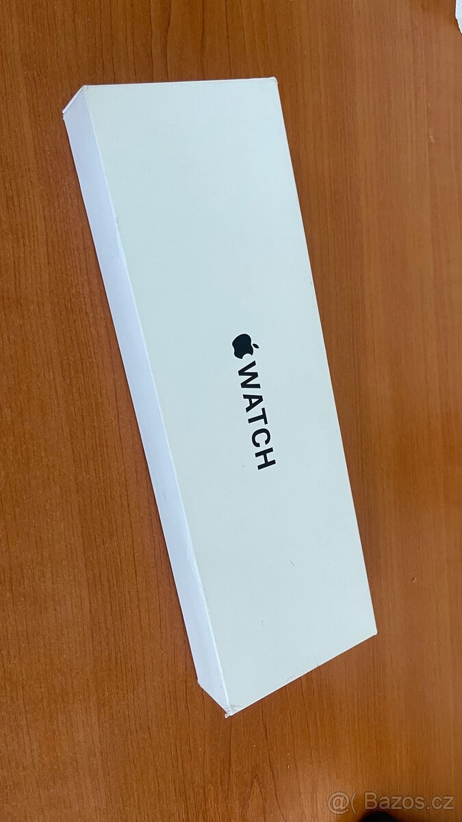 Apple Watch SE 40mm hvězdně bílá