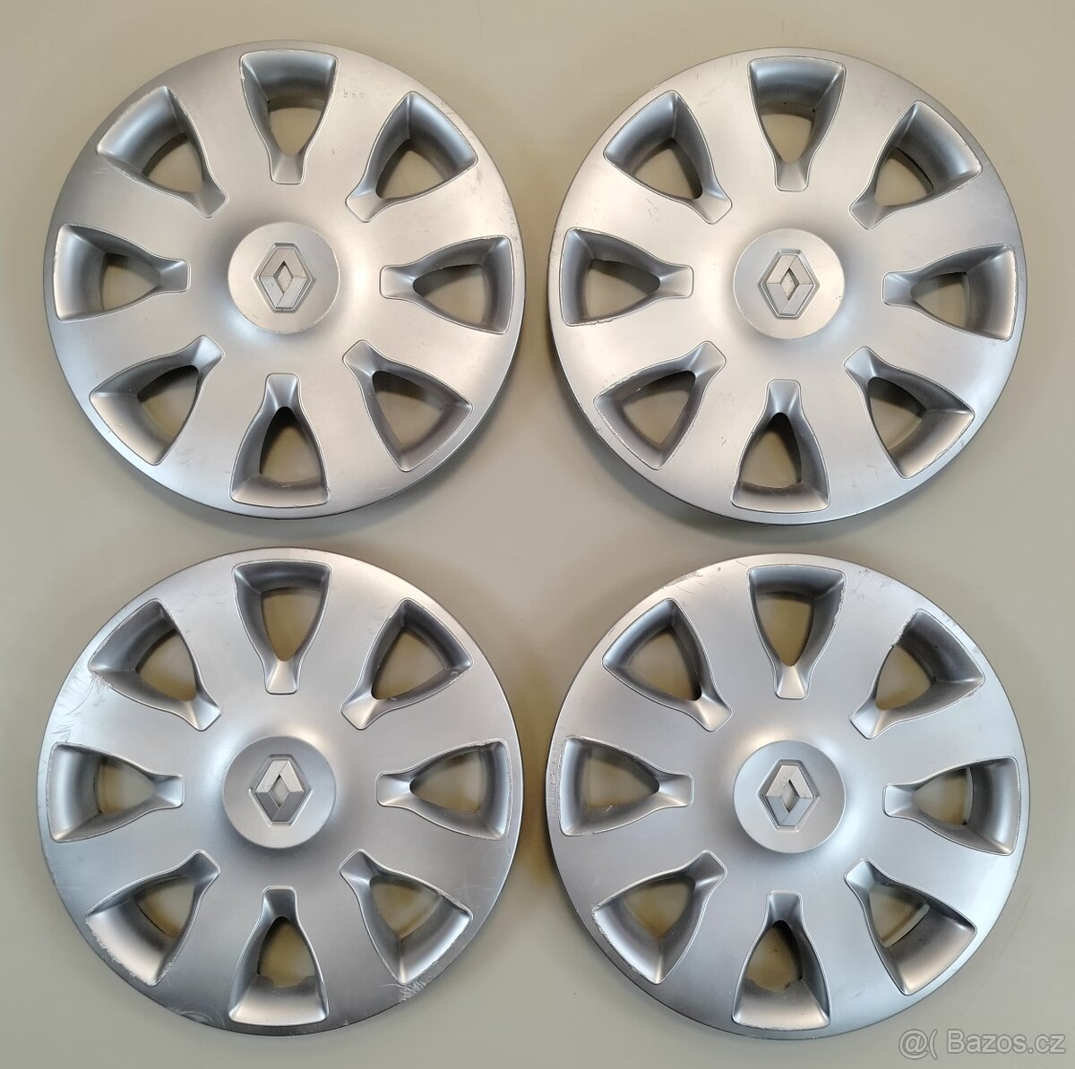 Originální poklice Renault 14"