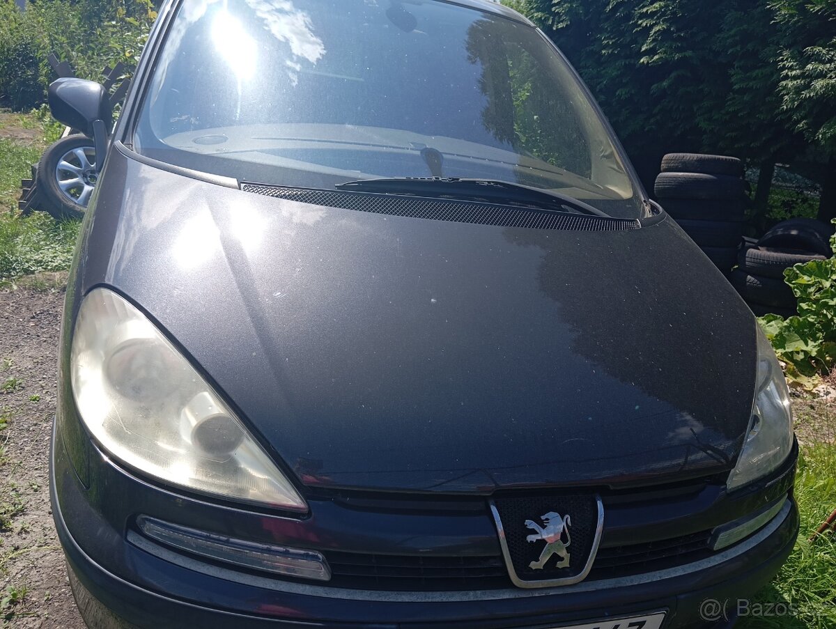 Prodám auto na náhradní díly