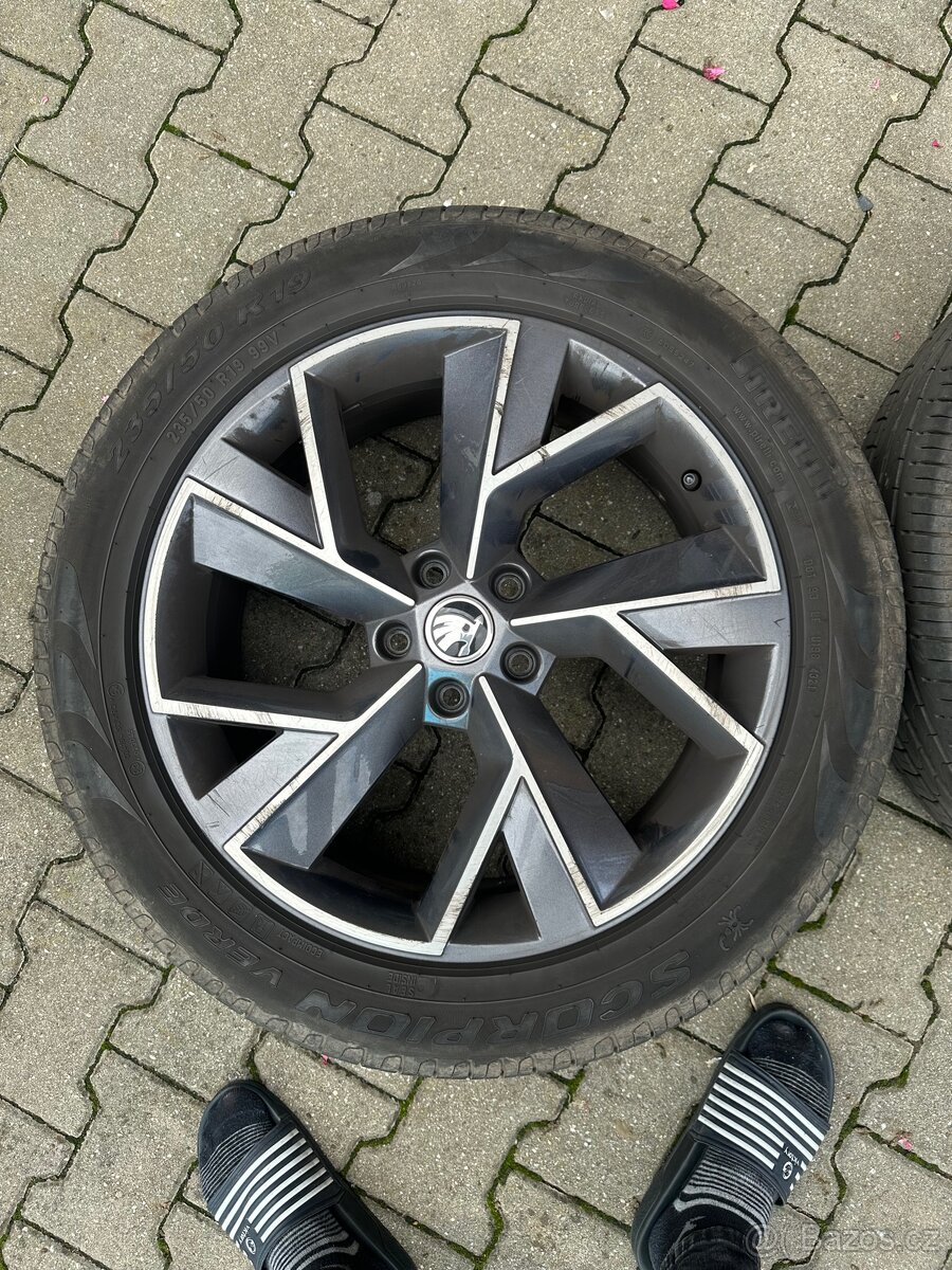 Prodám originální alu kola Škoda Triglav R19
