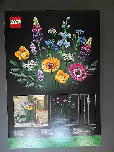 LEGO® Icons 10313 Kytice lučního kvítí