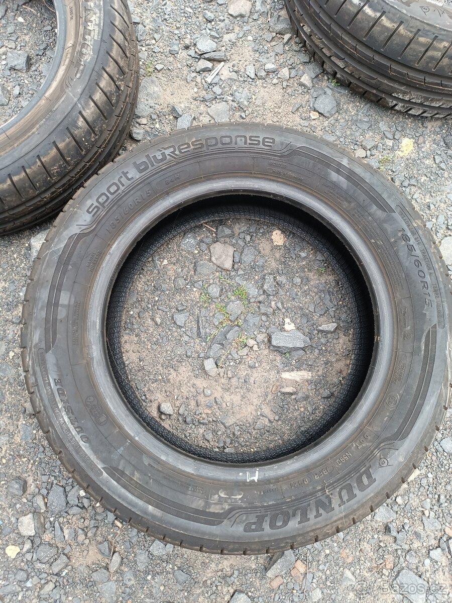 Pneu Dunlop 185/60R15