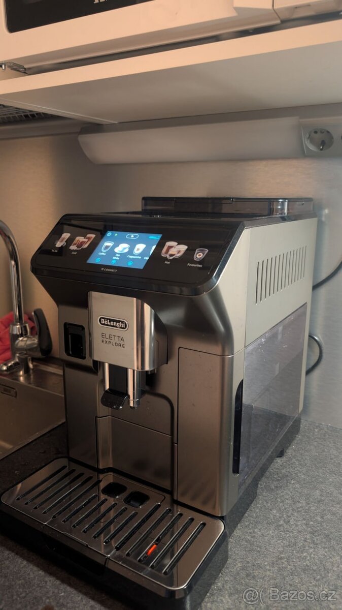 Kávovar DeLonghi Eletta Explore Cold Brew