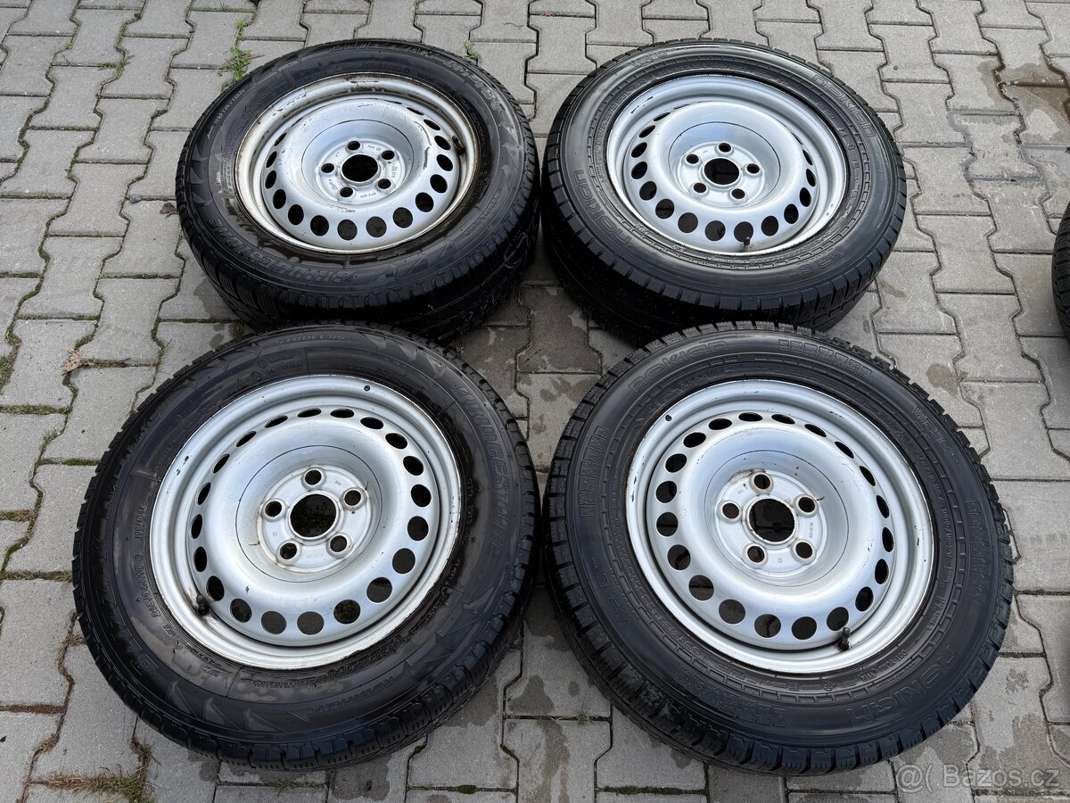 4x plechové disky 5x120 + pneu zimní 215/65 R16C