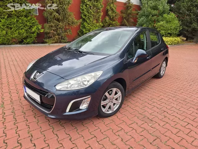 Peugeot 308 1.6i 88 kW tažné,83 tis.km,ČR,serviska,navi