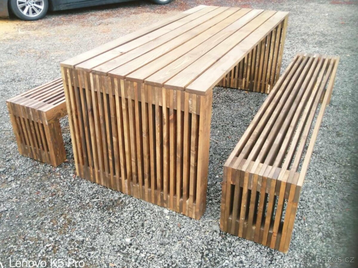 Zahradní modřínový set stůl a lavice