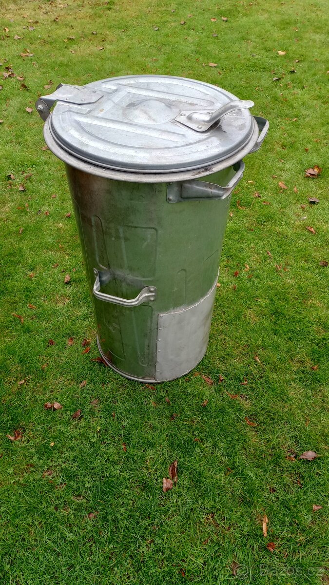 Pozinkovaná popelnice