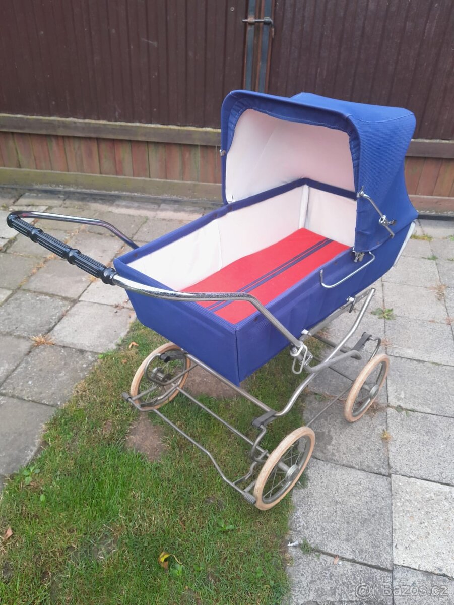 Retro kočárek