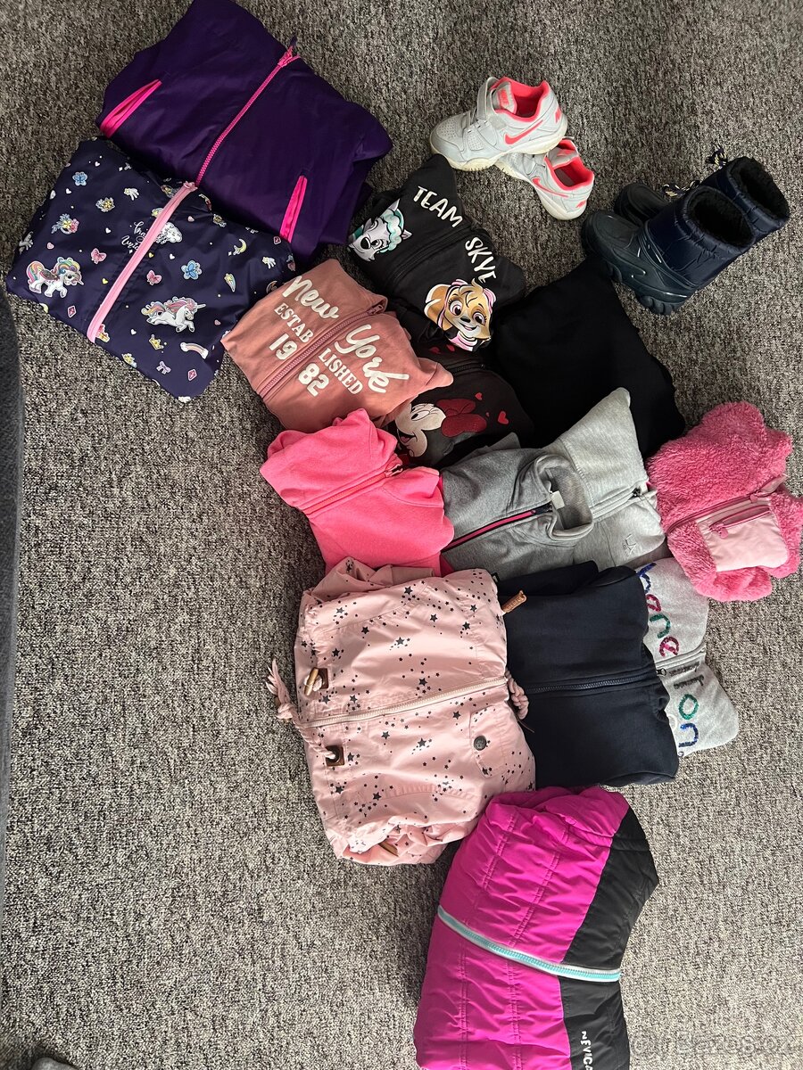 Set oblečení 134-140 vel.