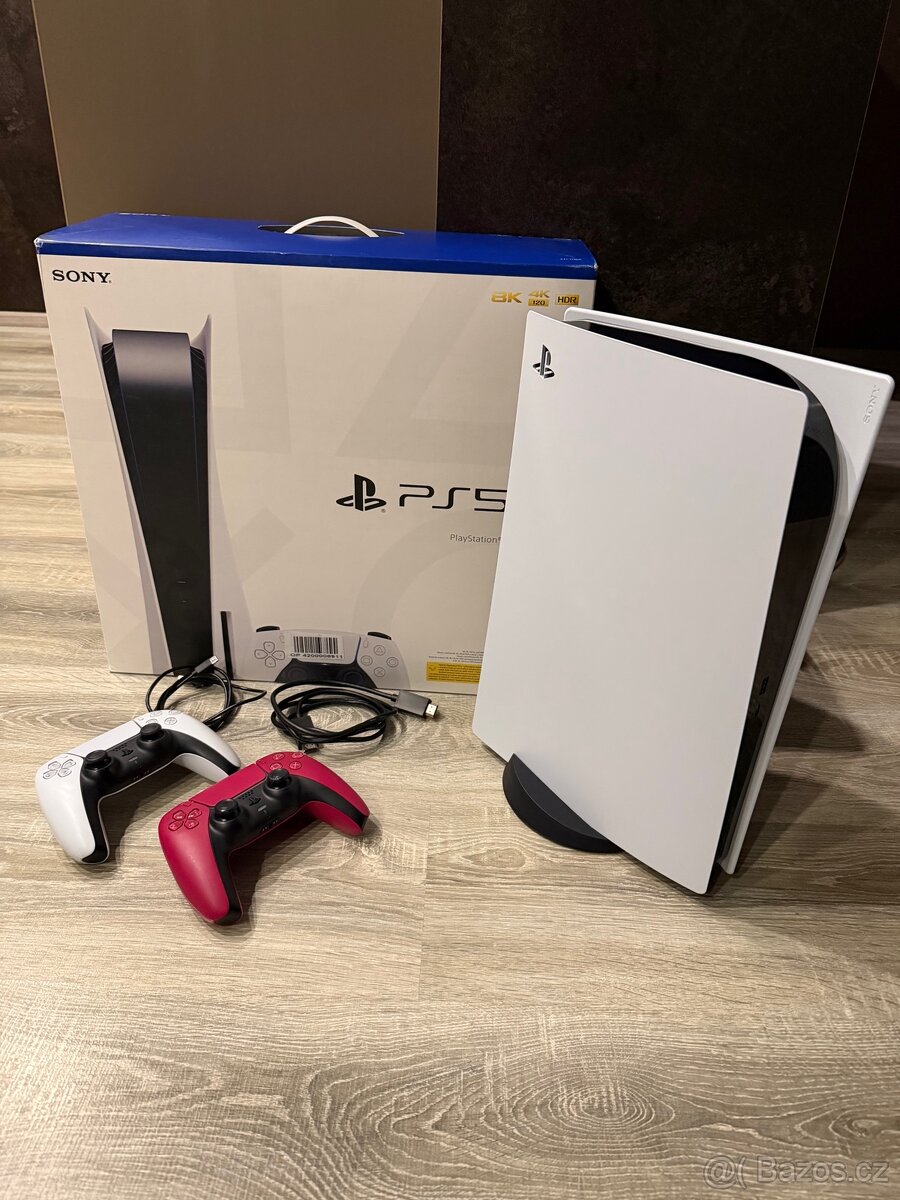 PlayStation 5 - mechanika / 2 ovladače