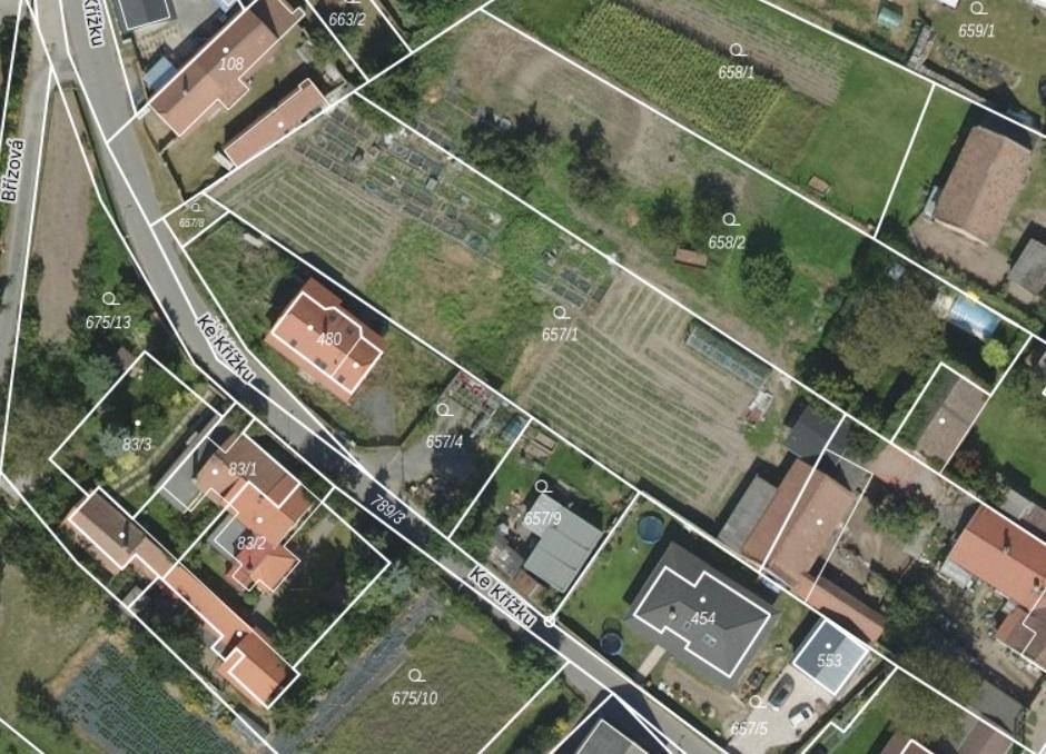 Stavební pozemek v klidné části obce Kozly