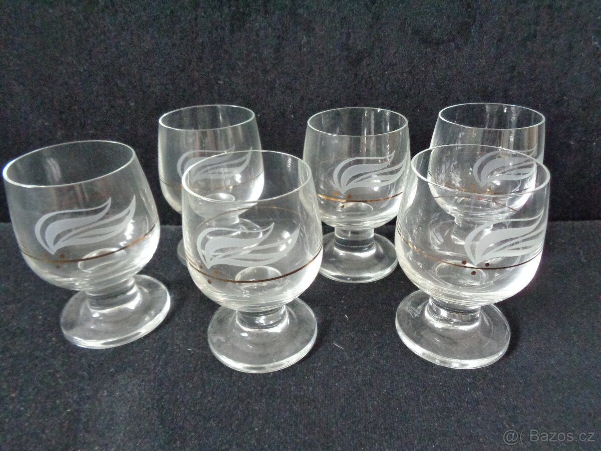 Skleničky na masivní nožce - 6 ks