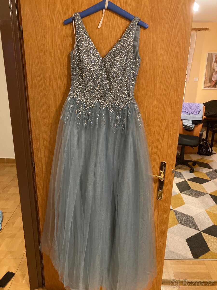 Maturitní, plesové šaty