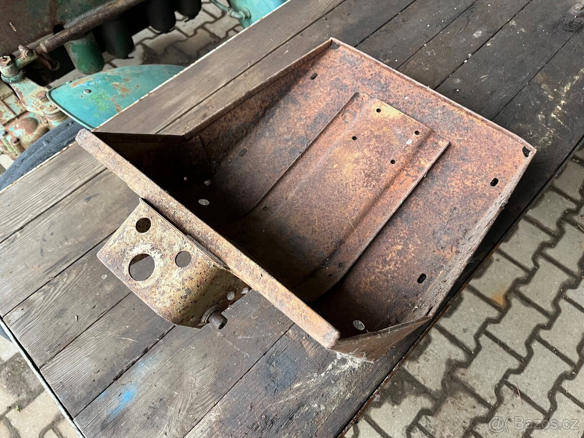 prodám sedačku Zetor Super