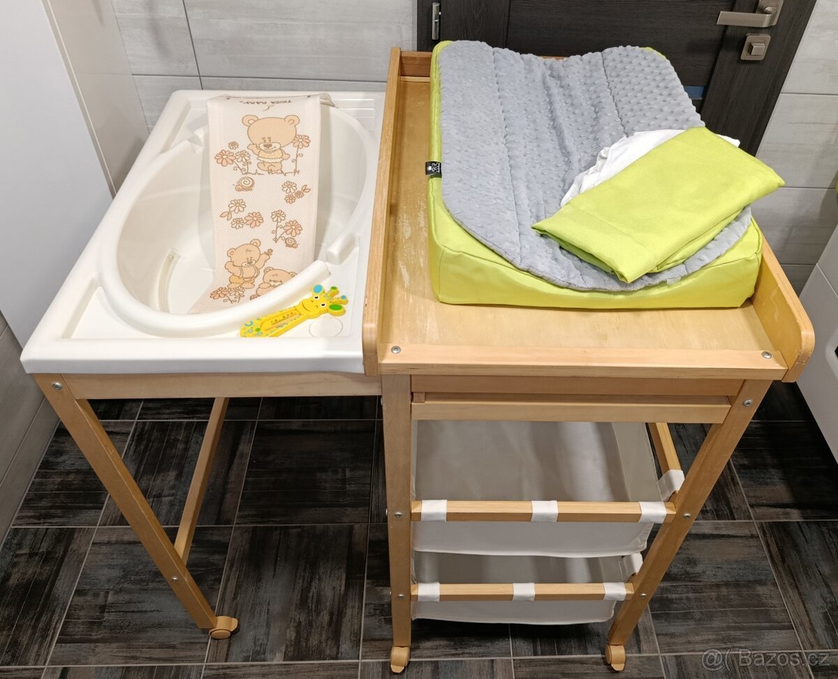 Přebalovací pult s vaničkou