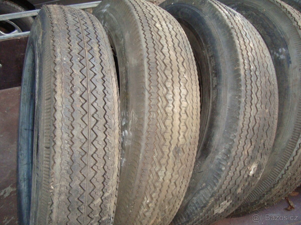 diagonální pneumatiky