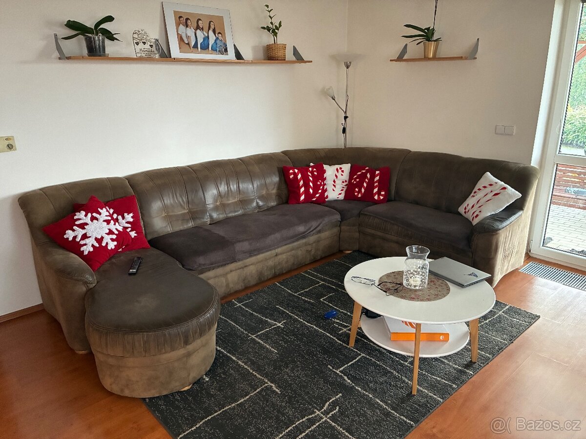 Velký gauč rozměr 320cm x 210 cm