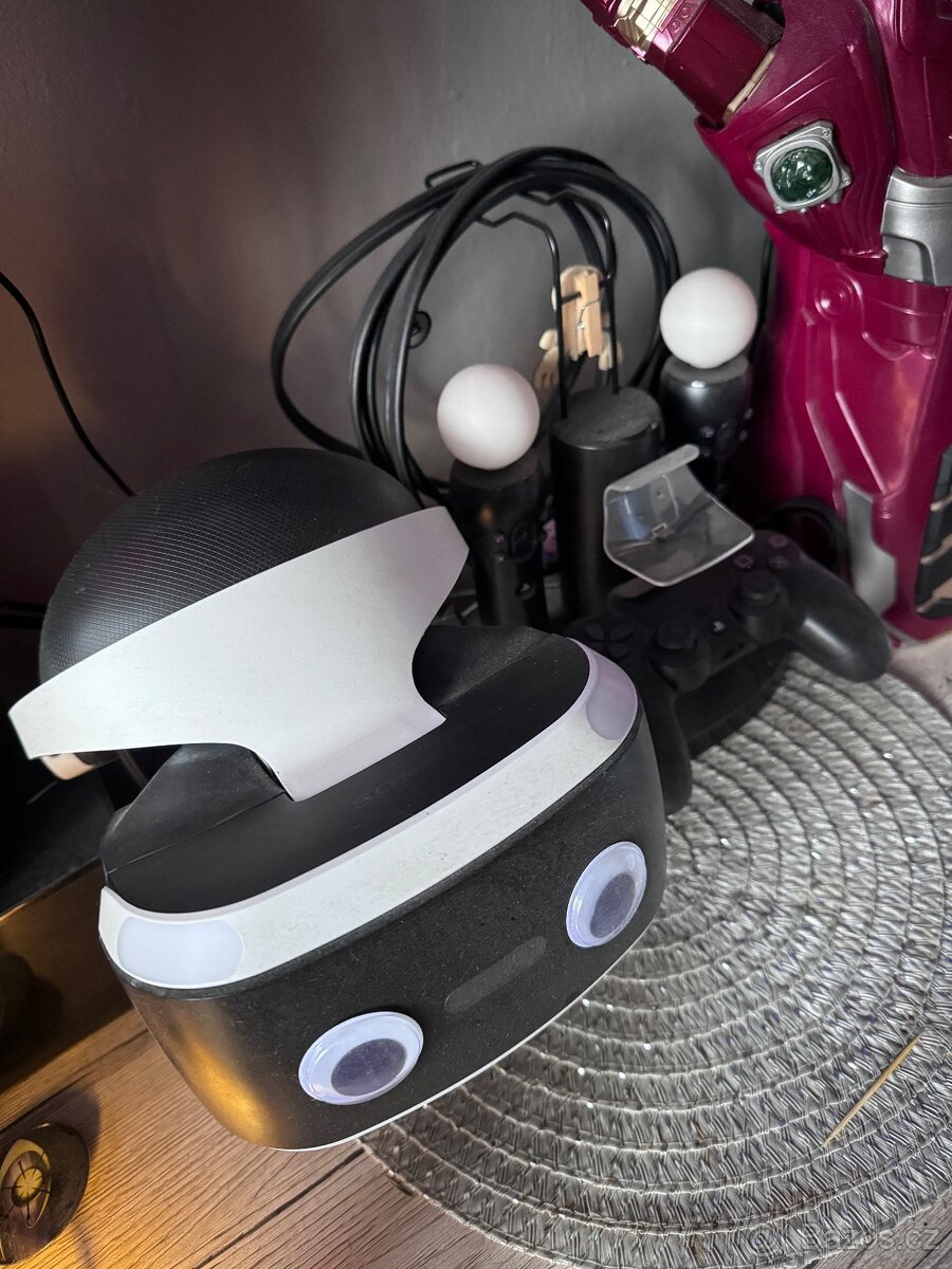 VR PS4 2x move ovladač, držák, adaptér na PS5