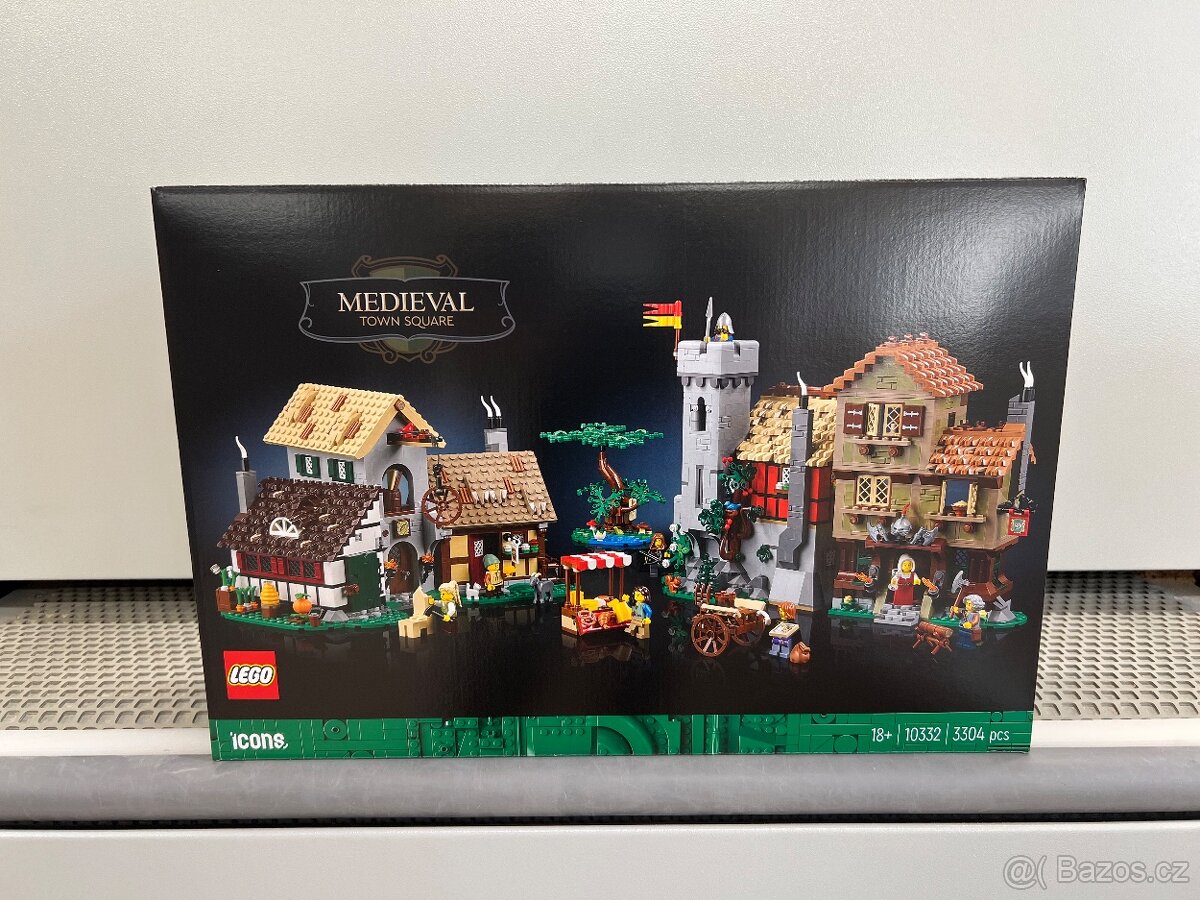 LEGO ICONS 10332 Středověké náměstí.