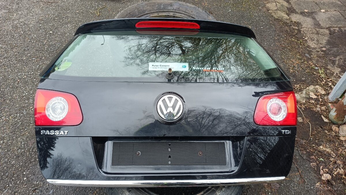 VW Passat B6 combi - páté dveře, viko kufru