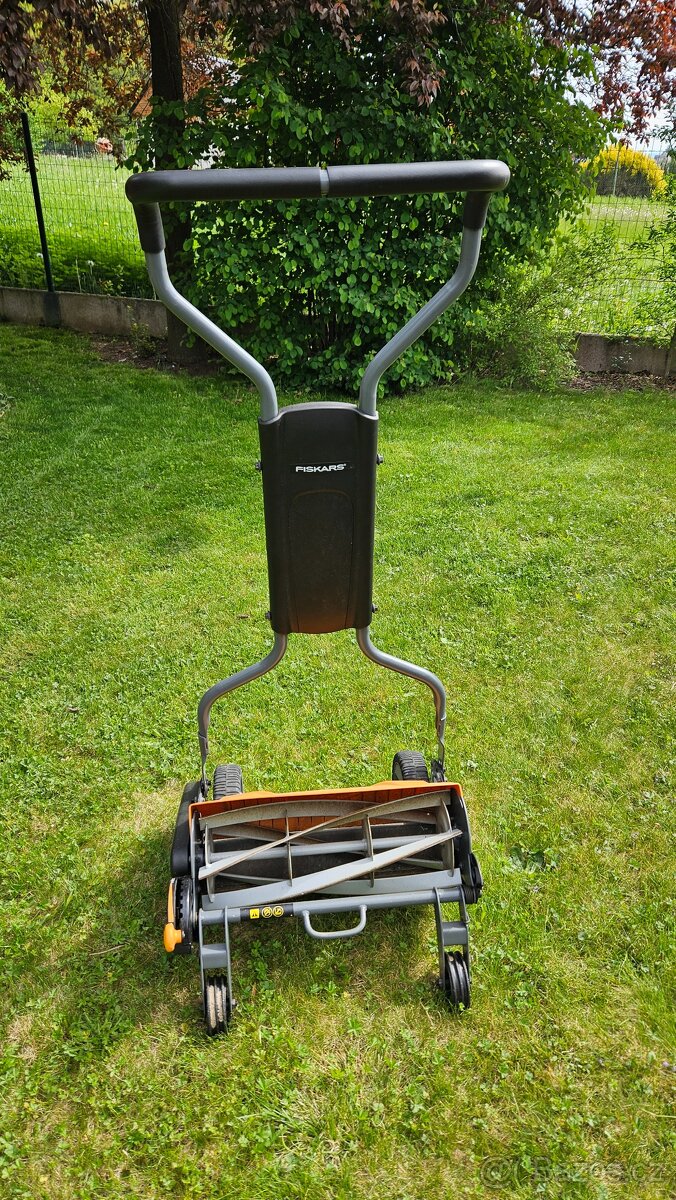 Vřetenová sekačka Fiskars StaySharp Max
