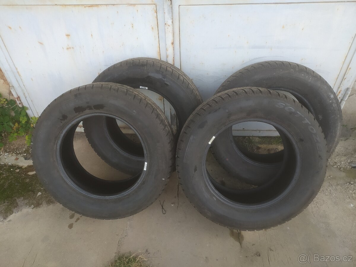 Zimní pneu-215/65/16-Pirelli