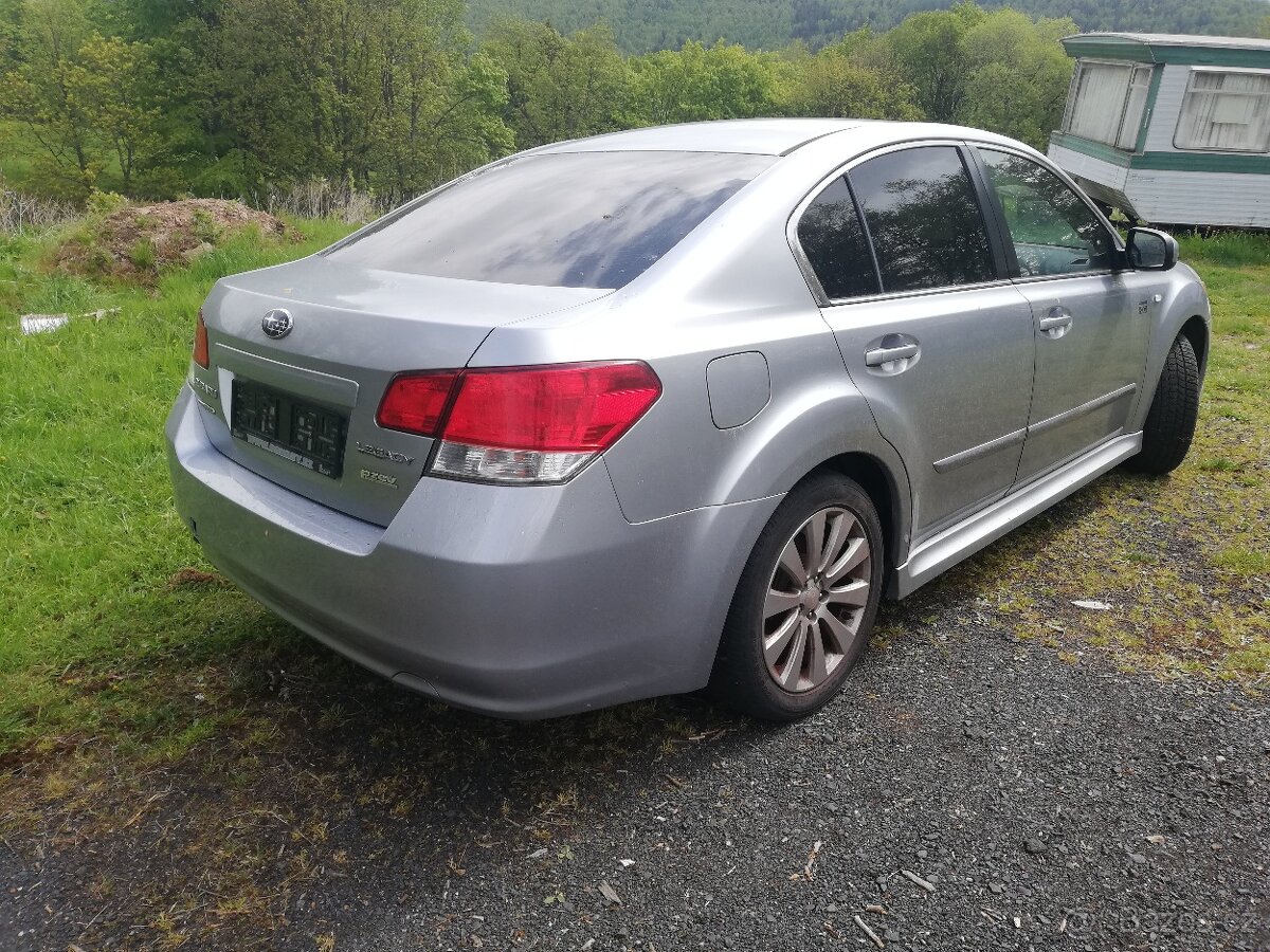 Subaru legacy 2.5 123kw