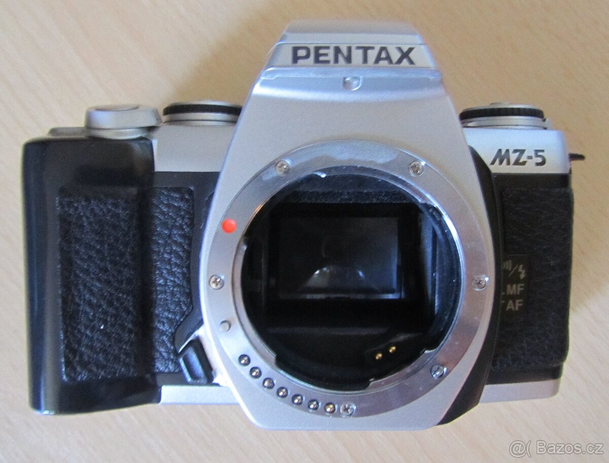 Pentax MZ-5 kinofilmová AF zrcadlovka-Top stav