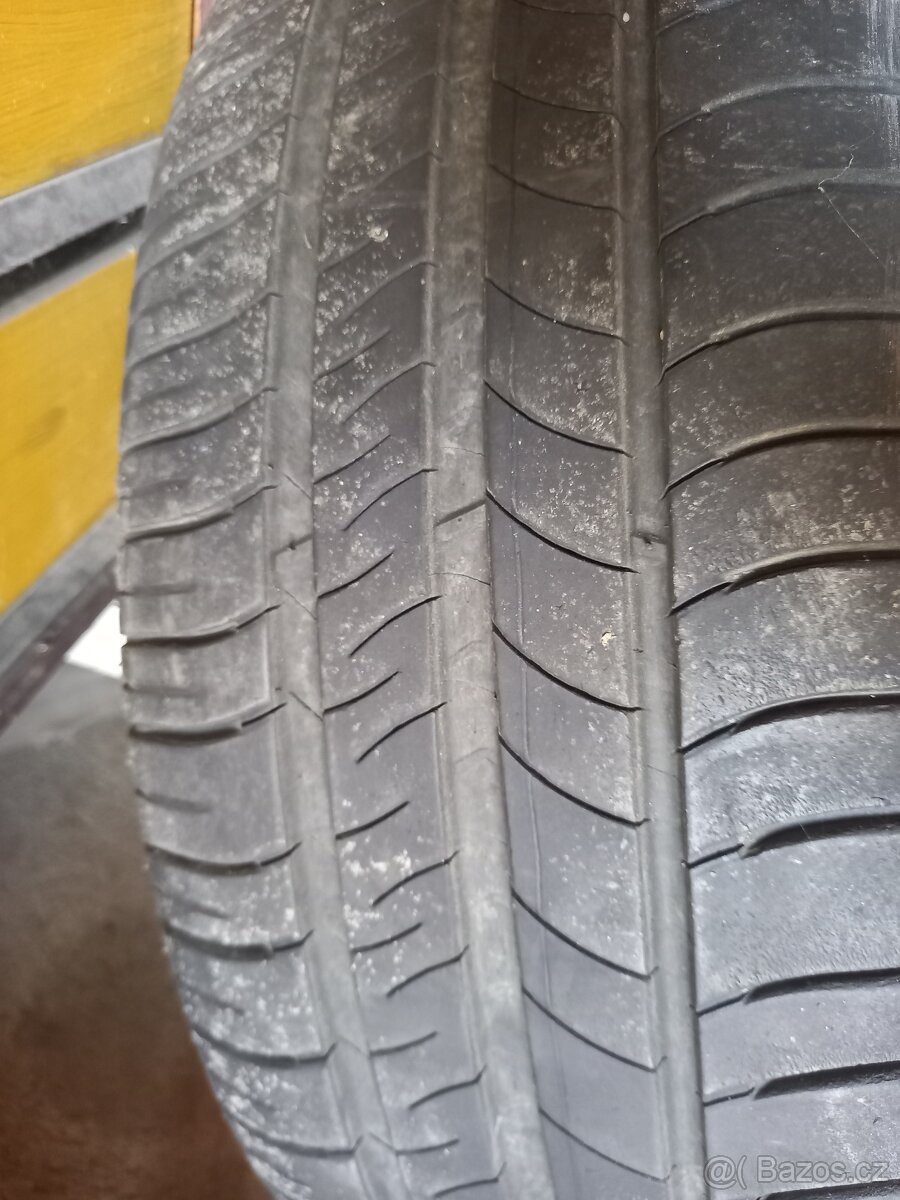 Pneu Michelin 205/60R16 92H