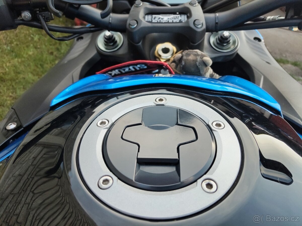 GSX-S1000F