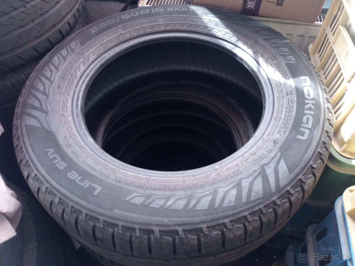 Nokian 235/60 R16 SUV