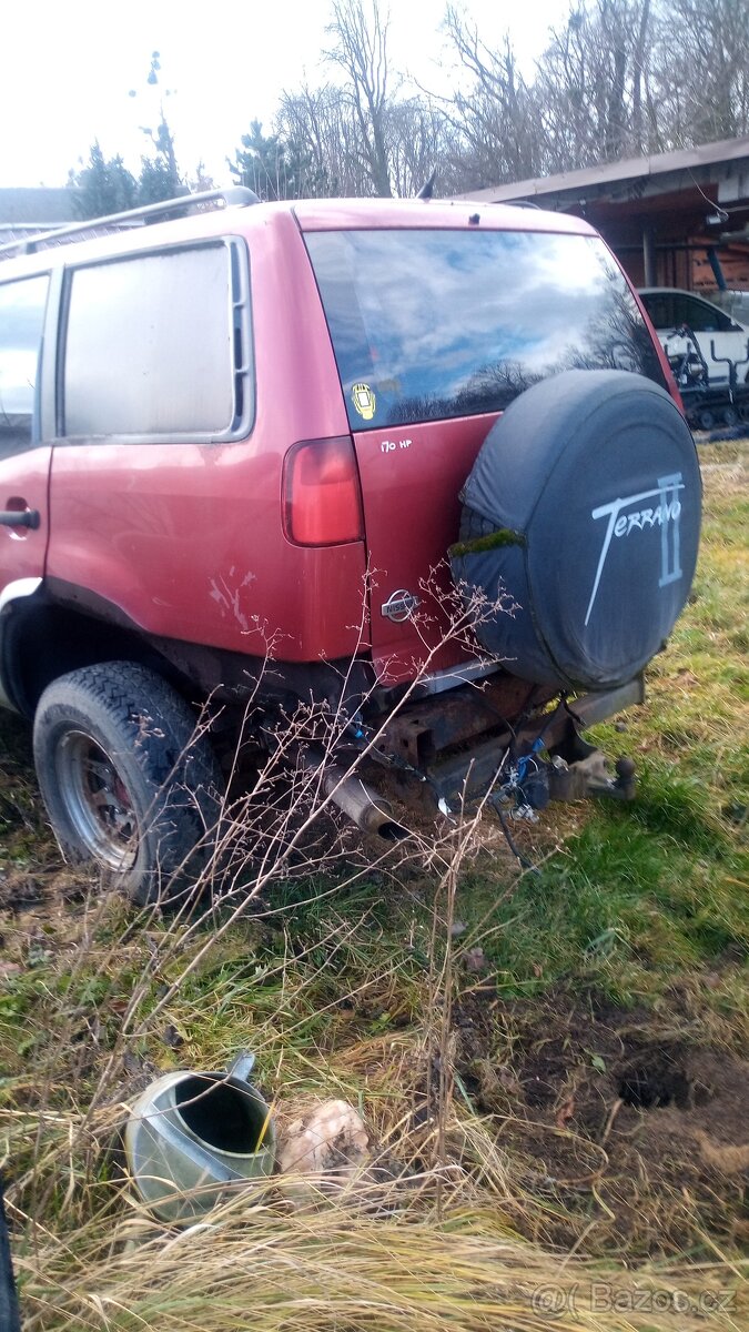 Nissan terrano