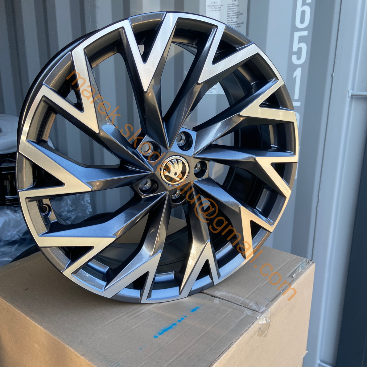 NOVÉ HELIX ANTRACIT R19 SUPERB III/IV ODPOČET DPH