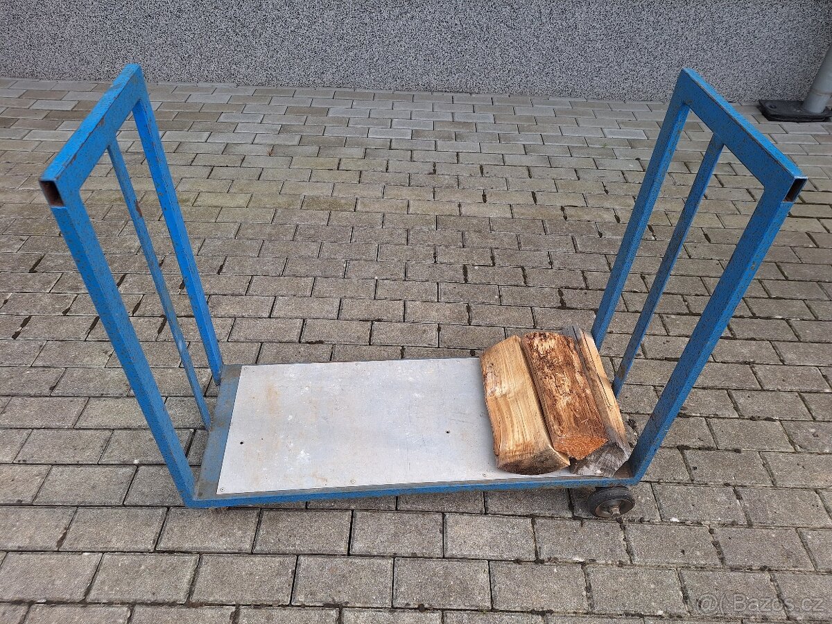 Vozik mobilni na drevo