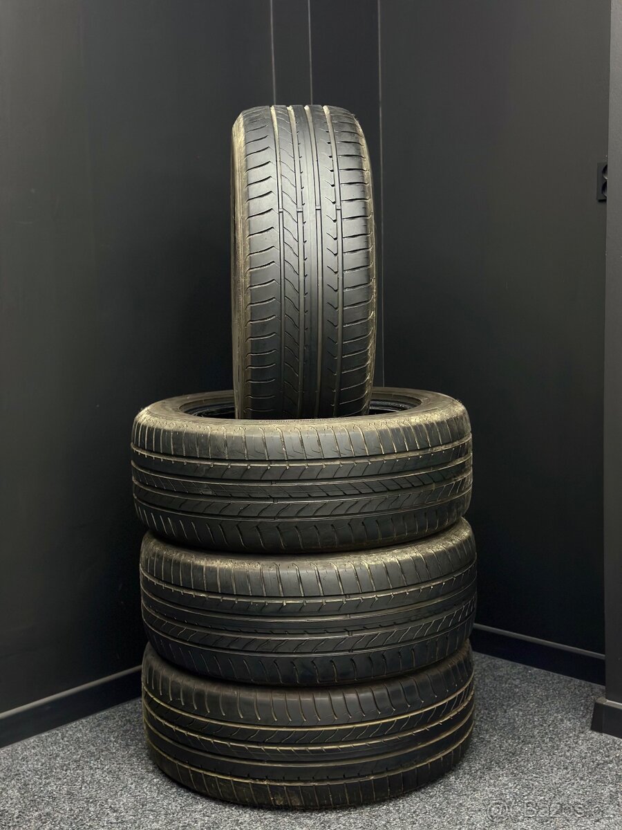 Sada pneu GoodYear 235/55/18 100Y