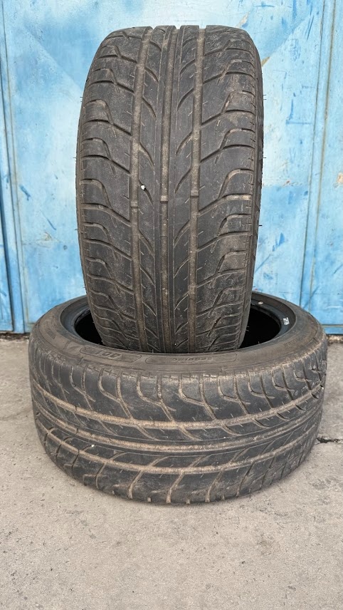 245/40/17