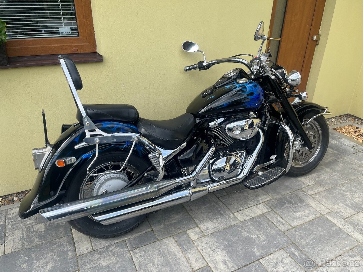 Suzuki VL 800 Volusia