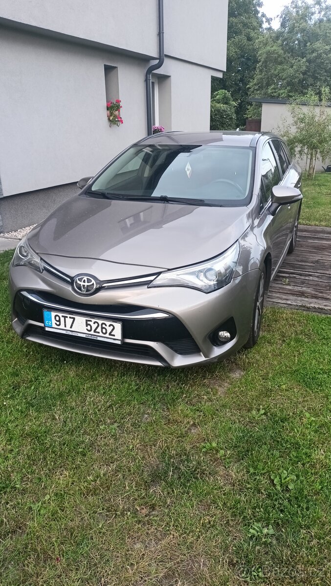 Toyota Avensis combi 2,0 D4D